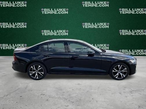 Onyx Black 2025 Volvo S60 B5 Plus