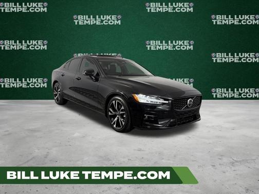 Onyx Black 2025 Volvo S60 B5 Plus
