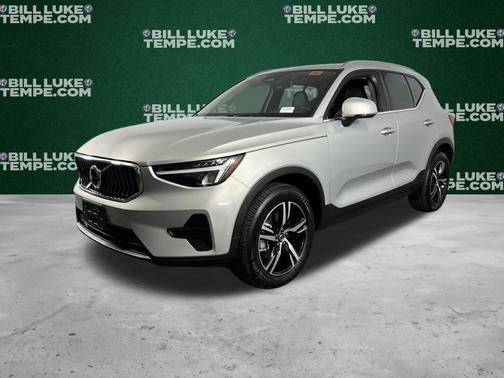 2025 Volvo XC40 B5 Core Bright Theme