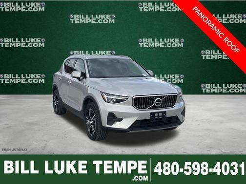 2025 Volvo XC40 B5 Core Bright Theme