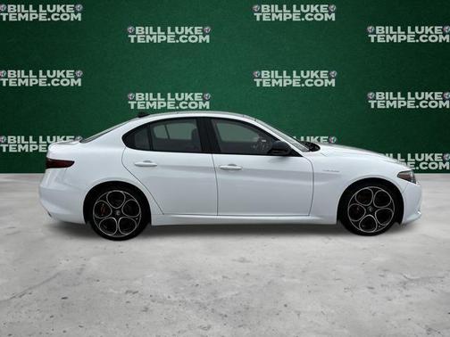 2022 Alfa Romeo Giulia Veloce