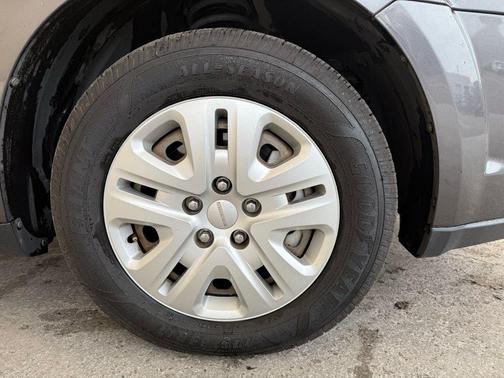 Granite Crystal Clearcoat Metallic 2018 Dodge Journey SXT