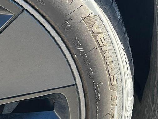 2024 Tesla Model 3 Base