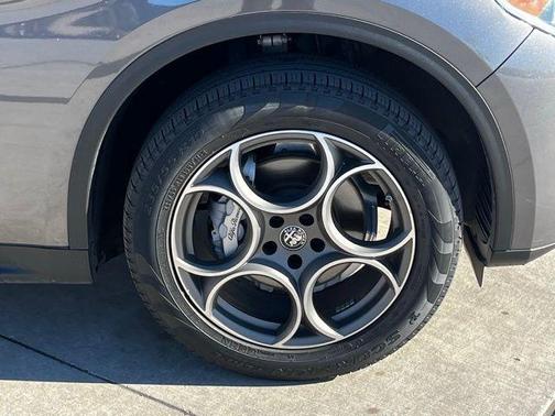 2022 Alfa Romeo Stelvio Sprint