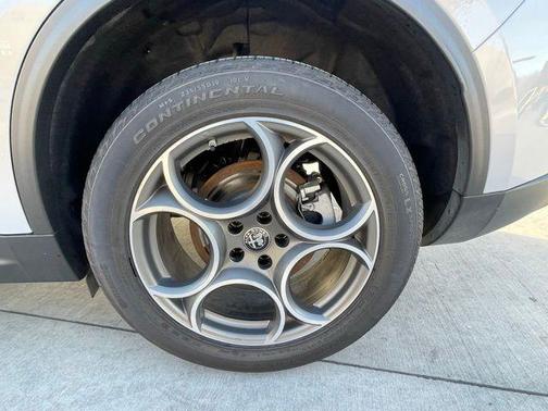 2024 Alfa Romeo Stelvio Base