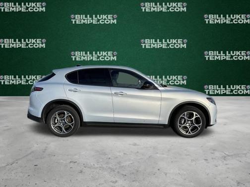2024 Alfa Romeo Stelvio Base