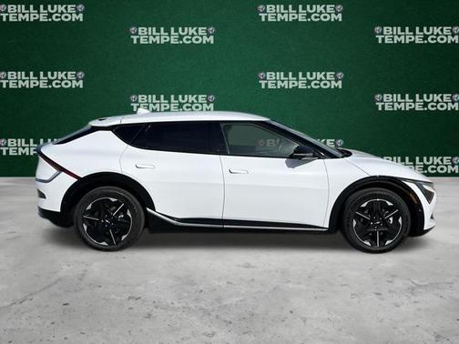 Glacier White Pearl 2025 Kia EV6 Wind