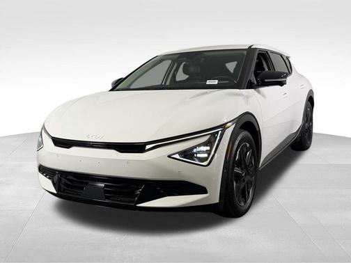 Glacier White Pearl 2025 Kia EV6 Wind