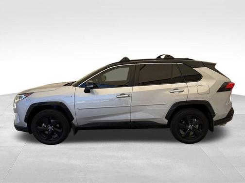 Silver Sky Metallic 2019 Toyota RAV4 Hybrid XSE