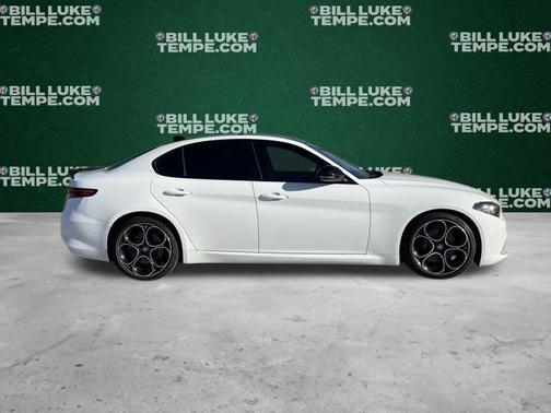 2022 Alfa Romeo Giulia Veloce