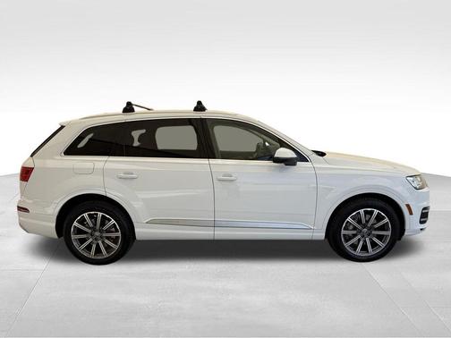 Glacier White Metallic 2018 Audi Q7 3.0T Prestige
