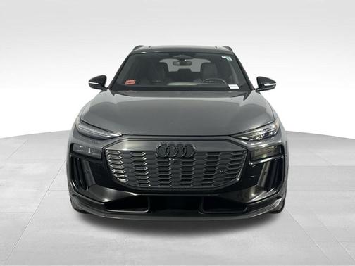 Magnet Gray 2025 Audi SQ6 e-tron Premium