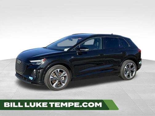 Mythos Black Metallic 2024 Audi Q4 e-tron 55 quattro Premium