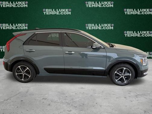 2023 Kia Niro SX