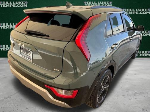 2023 Kia Niro SX