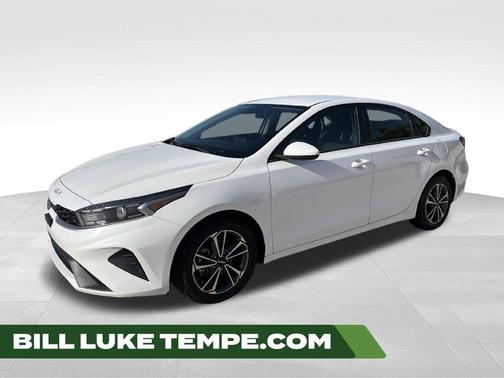 Snow White Pearl 2022 Kia Forte LXS