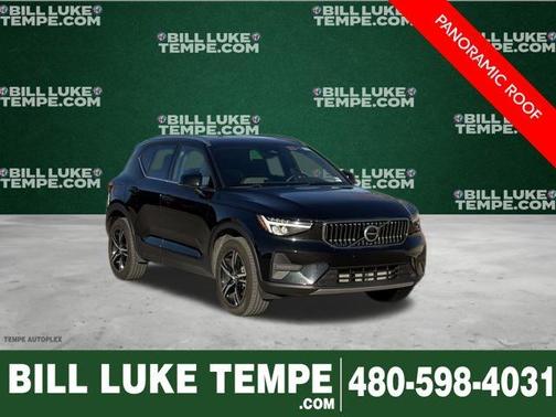 2025 Volvo XC40 B5 Core Bright Theme