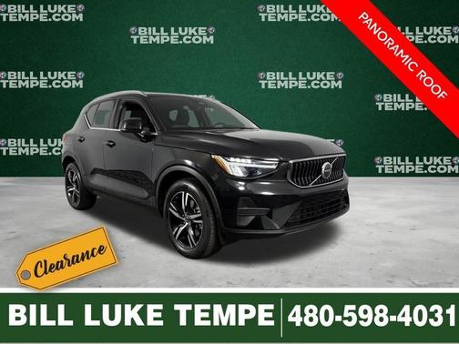 Onyx Black Metallic 2025 Volvo XC40 B5 Core Bright Theme