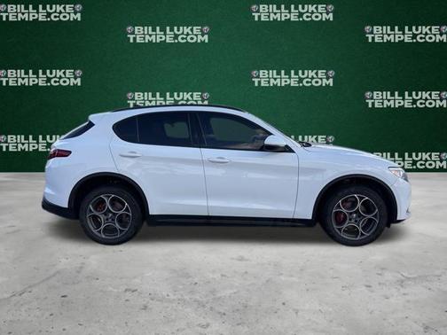 2023 Alfa Romeo Stelvio Sprint