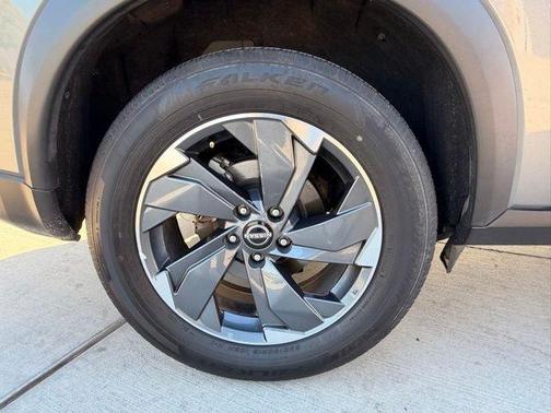 Gun Metallic 2025 Nissan Rogue SV