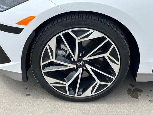 White 2024 Hyundai IONIQ 6 SEL