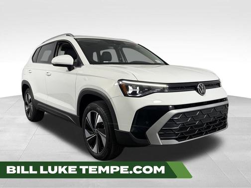 Pure White 2025 Volkswagen Taos 1.5T SE