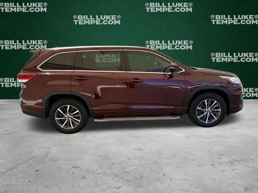 Ooh La La Rouge Mica 2017 Toyota Highlander XLE