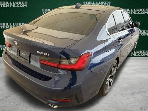 2019 BMW 330 i