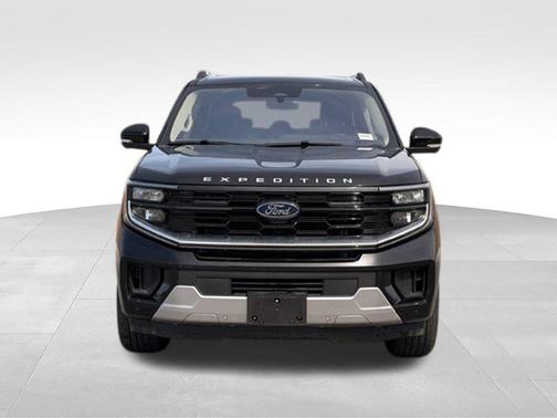 Agate Black Metallic 2025 Ford Expedition Max Platinum