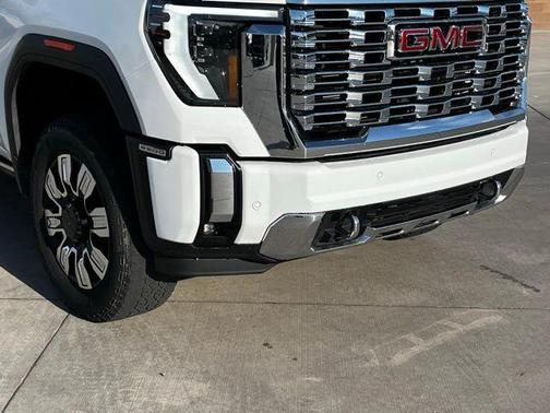 2024 GMC Sierra 2500 Denali