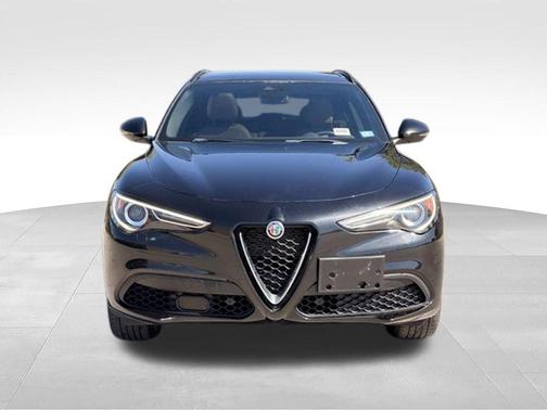 Vulcano Black Metallic 2022 Alfa Romeo Stelvio Ti