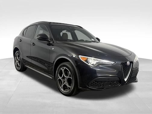 Vulcano Black Metallic 2022 Alfa Romeo Stelvio Ti
