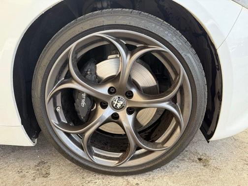 2019 Alfa Romeo Giulia Ti