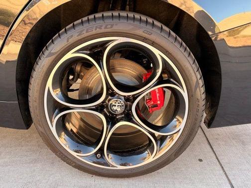 2024 Alfa Romeo Giulia Veloce