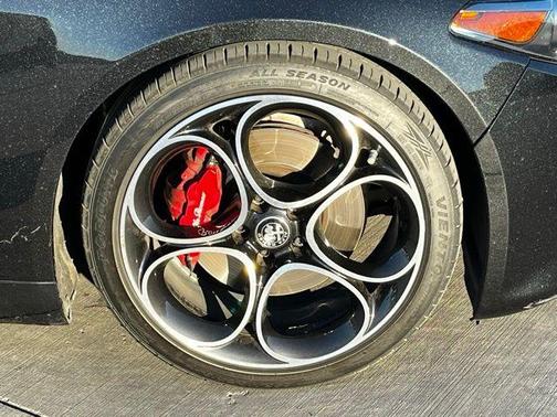 2022 Alfa Romeo Giulia Veloce