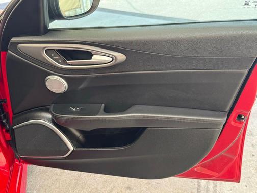 2018 Alfa Romeo Giulia Ti
