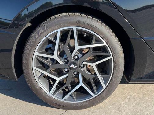 Phantom Black 2022 Hyundai SONATA N Line