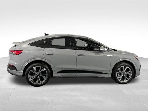 Pebble Gray 2024 Audi Q4 e-tron 55 quattro Premium