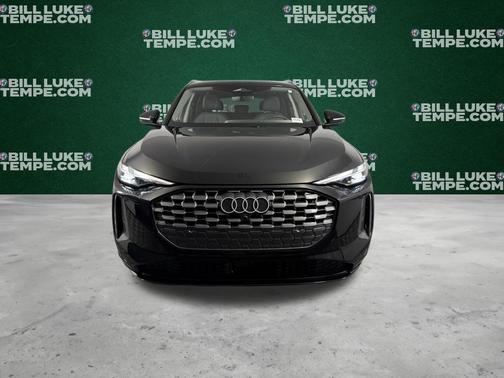 Mythos Black Metallic 2025 Audi Q5 2.0T quattro Premium