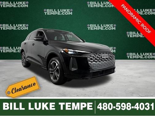 Mythos Black Metallic 2025 Audi Q5 2.0T quattro Premium