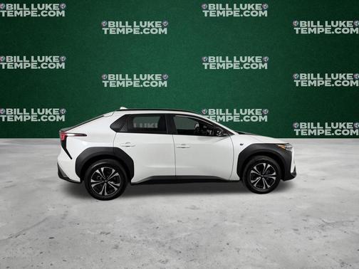 Pearl 2025 Subaru Solterra Premium