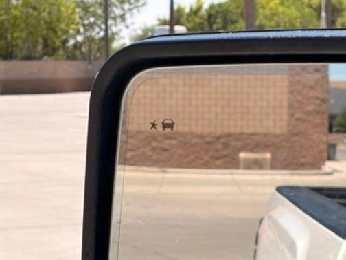 Summit White 2025 GMC Sierra 2500 AT4
