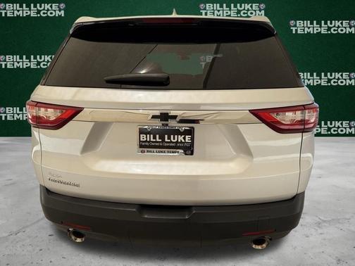 Silver Ice Metallic 2021 Chevrolet Traverse LS