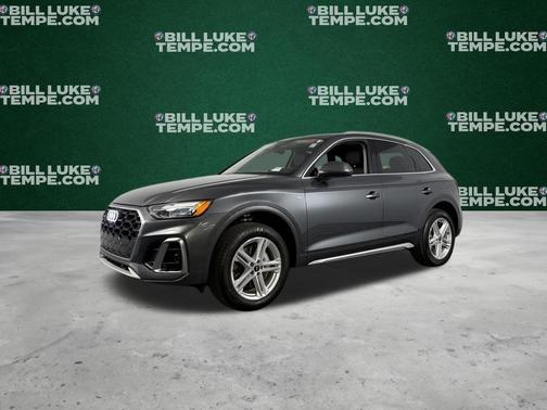 Daytona Gray Pearl Effect 2024 Audi Q5 e 55 S line quattro Premium