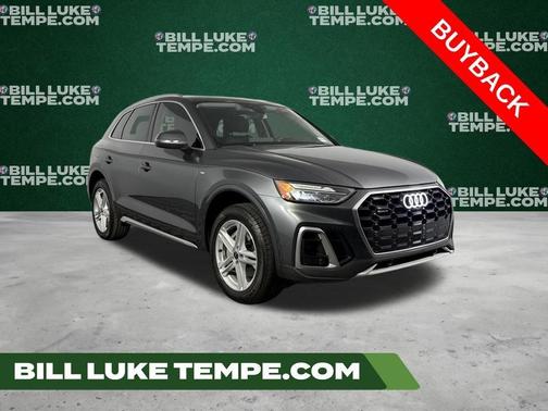 Daytona Gray Pearl Effect 2024 Audi Q5 e 55 S line quattro Premium