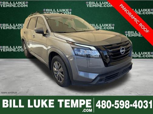 2022 Nissan Pathfinder SV