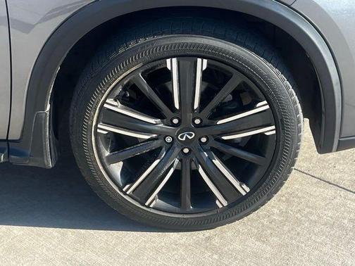 2022 INFINITI QX50 Luxe