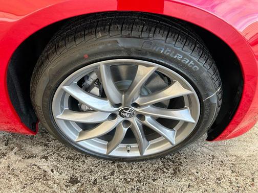 2025 Alfa Romeo Giulia Base