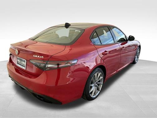 2025 Alfa Romeo Giulia Base