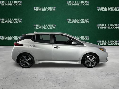 2022 Nissan Leaf SV